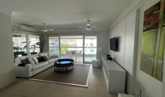 Apartamento à venda na Riviera de São Lourenço